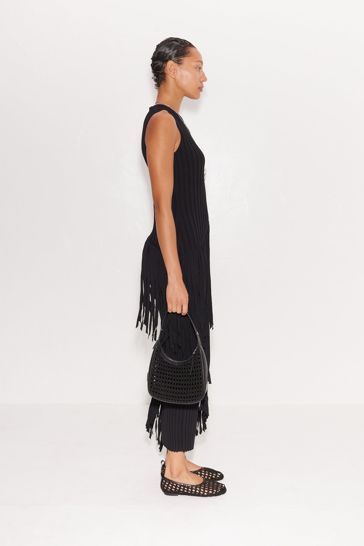 W7071-SPIRAL-DRESS-BLACK-SIDE-FULL-BODY-SHOT