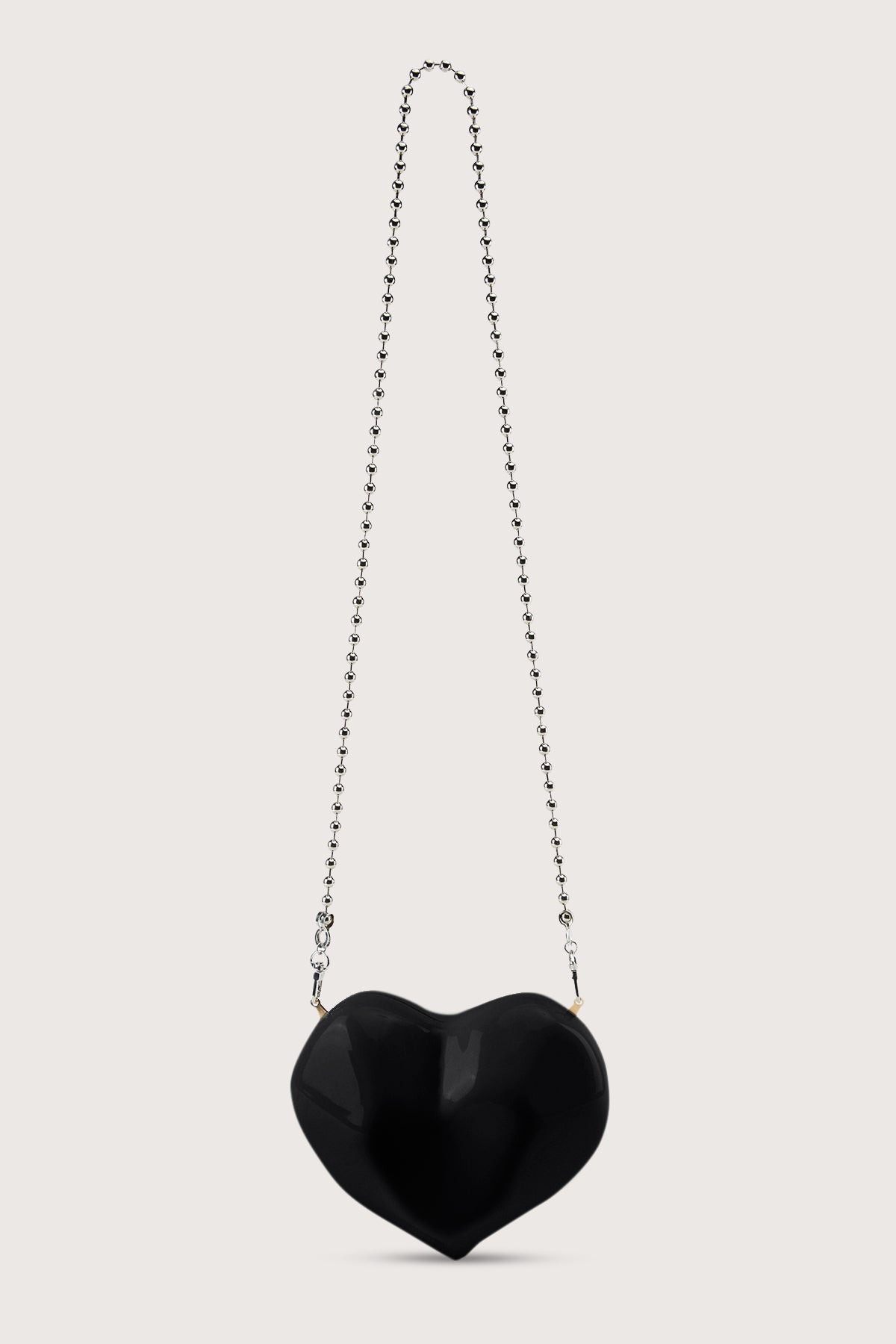 S1005-MOLDED-HEART-BAG-BLACK