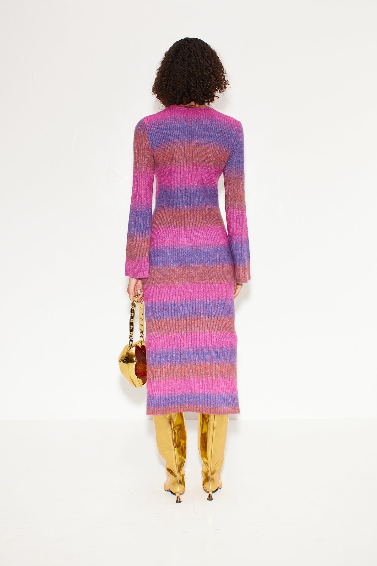 AXONDRESSINDISTORTEDSTRIPE